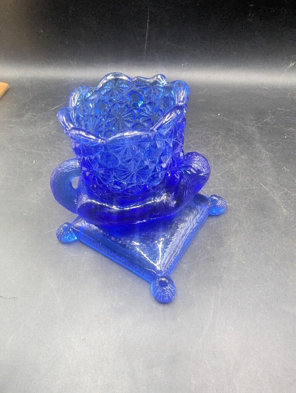 Vtg  Cobalt Blue Richards Hartley Daisy Button Toothpick Holder Otter On Pillow